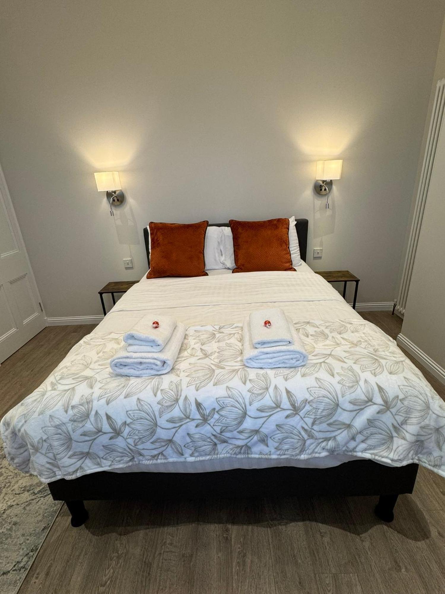 Luxury 2 Bedroom Cottage West Calder Esterno foto