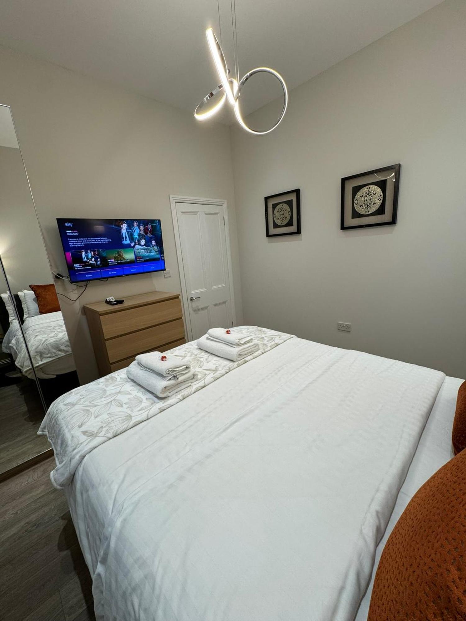 Luxury 2 Bedroom Cottage West Calder Esterno foto